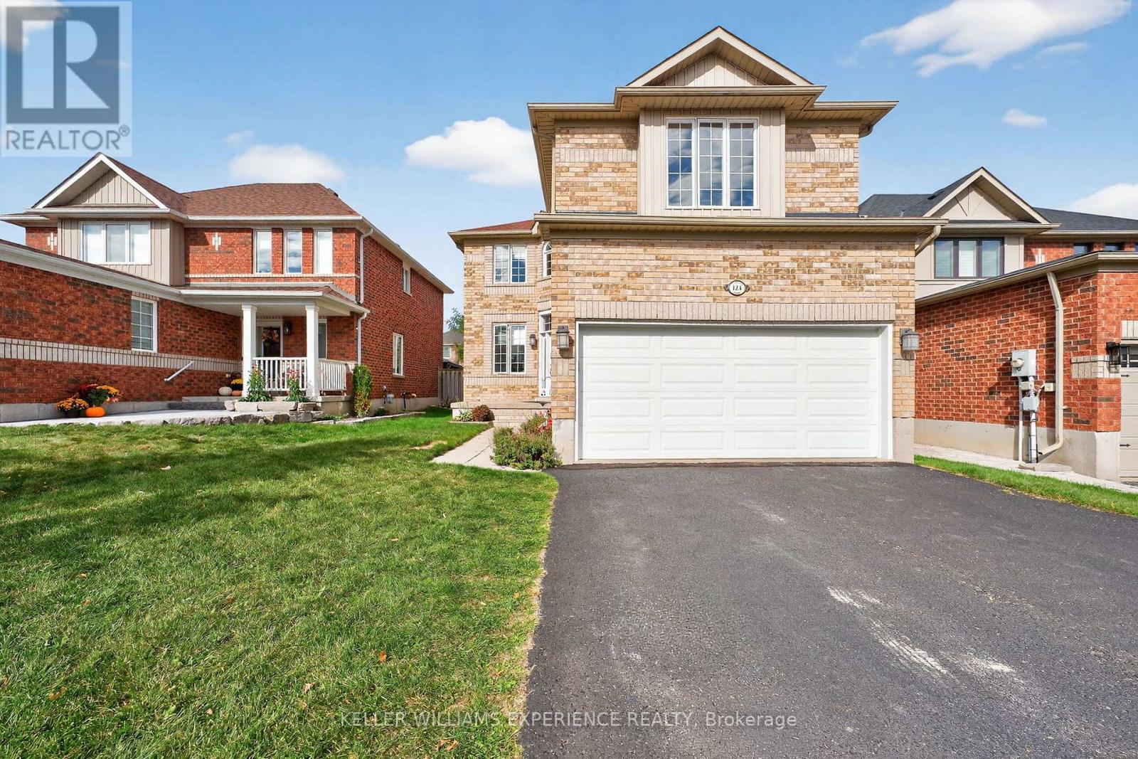 124 Tunbridge Rd, Barrie Georgian Drive, ON L4M 6T1