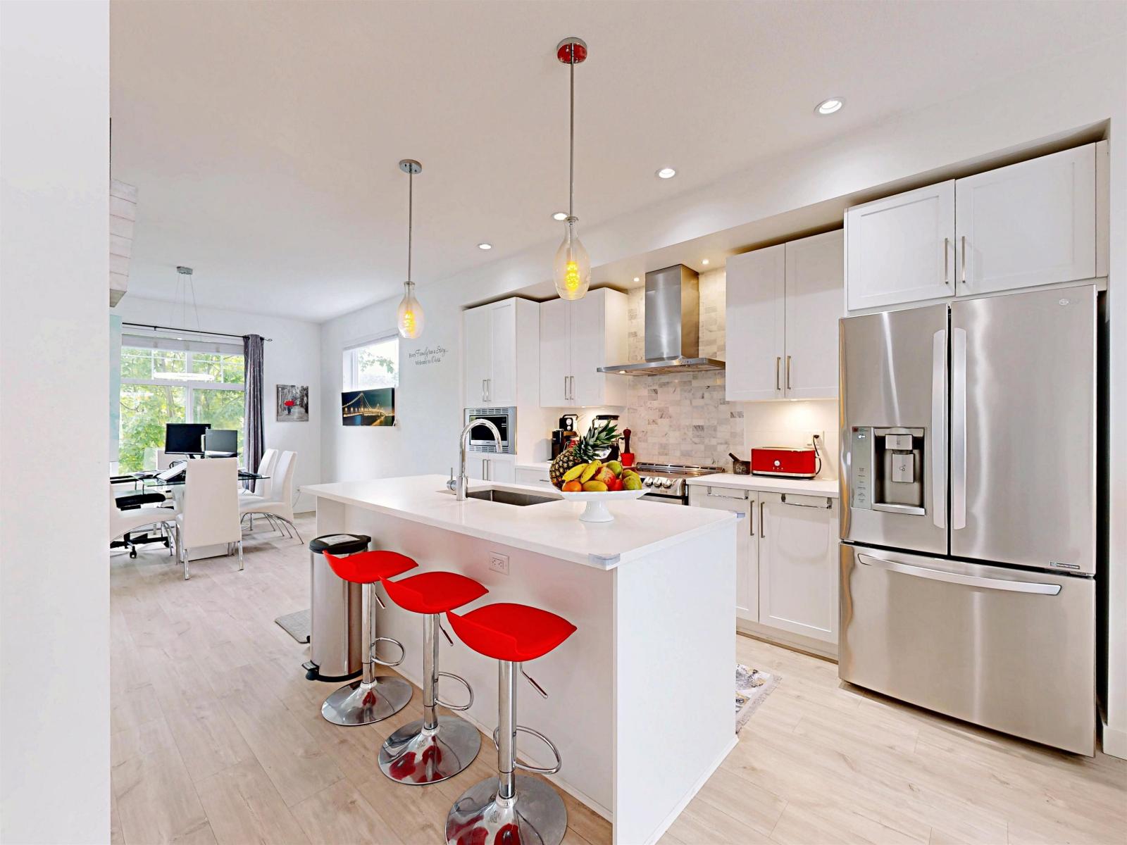 2550 156 Street Unit 5, Surrey, BC V4P 1C8