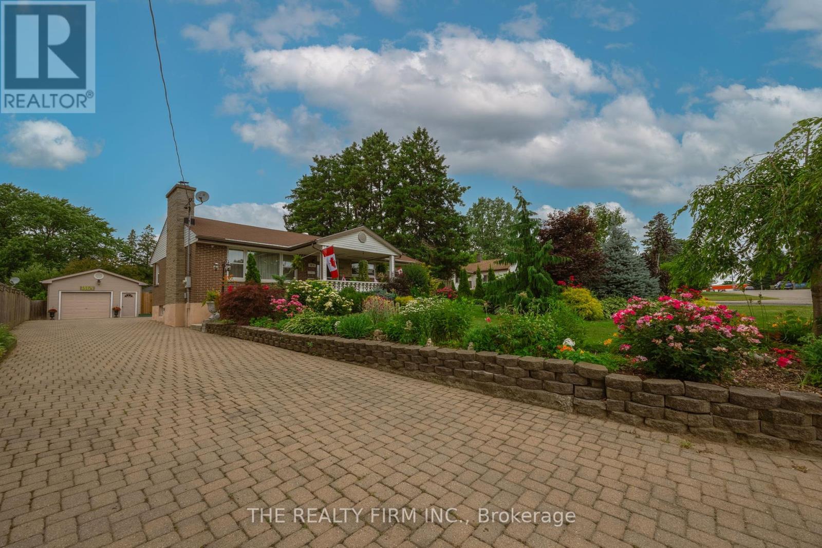 1864 Parkhurst Ave, London, ON N5V 2C3