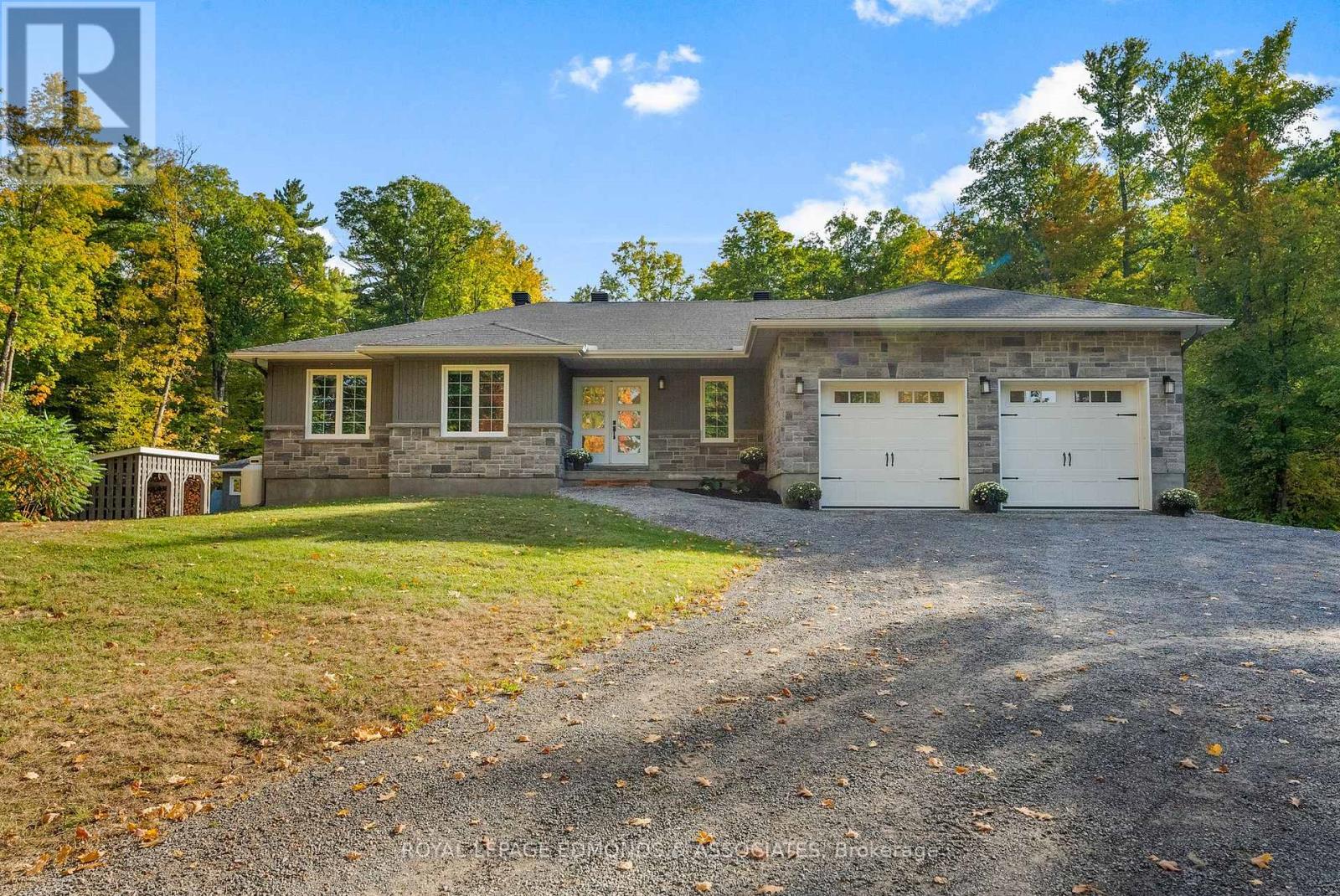 166 Deerfield Dr, Mcnabbraeside, ON K0A 3L0