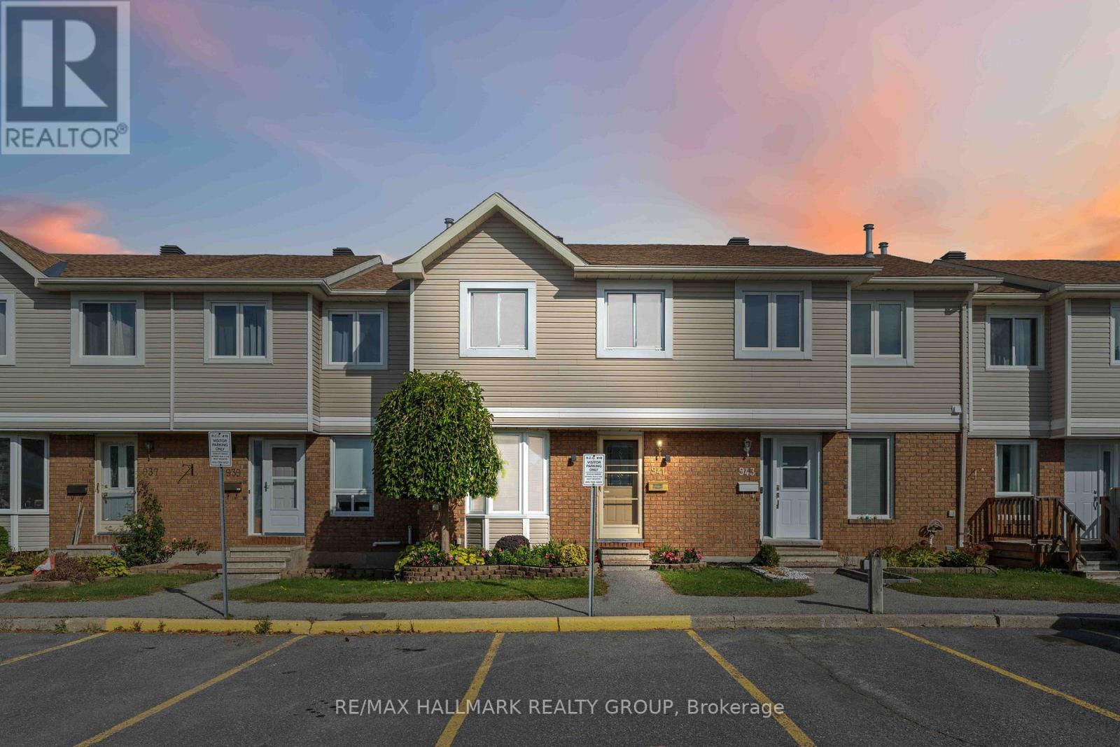 941 Cookshire Cres, Ottawa, ON K4A 3K4