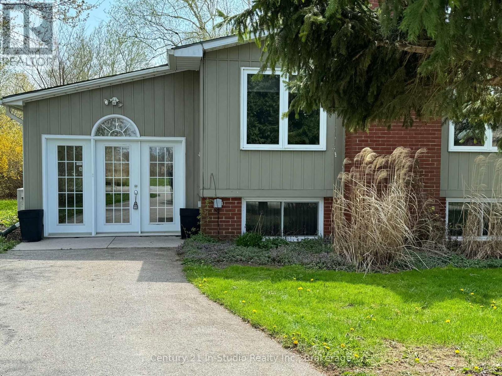 72234 Lakeshore Dr, Bluewater, ON N0M 1N0