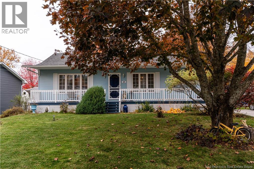 23 Adams Ave, Miramichi, NB E1V 3Y6