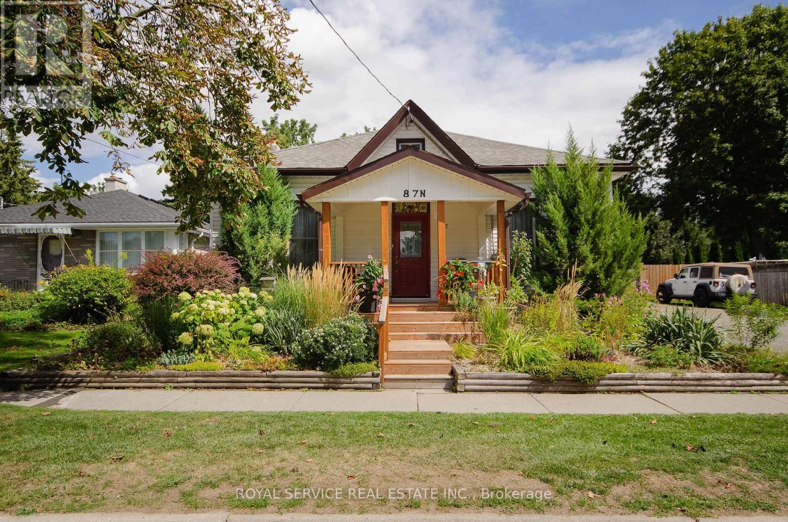 87 Hope St N, Port Hope, ON L1A 2N8