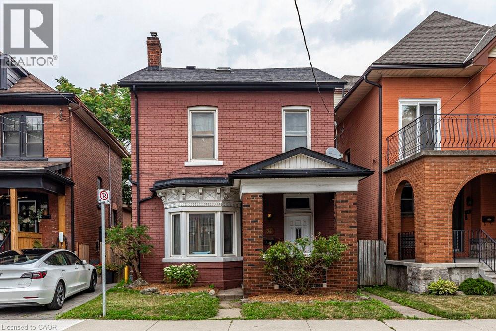 24 Florence St, Hamilton, ON L8R 1W4