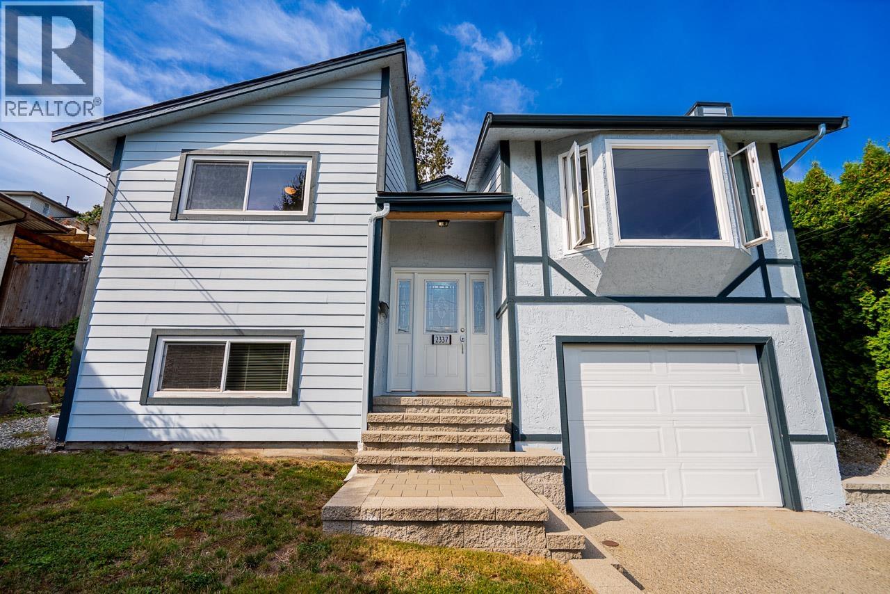2337 Cape Horn Ave, Coquitlam, BC V3K 1J7