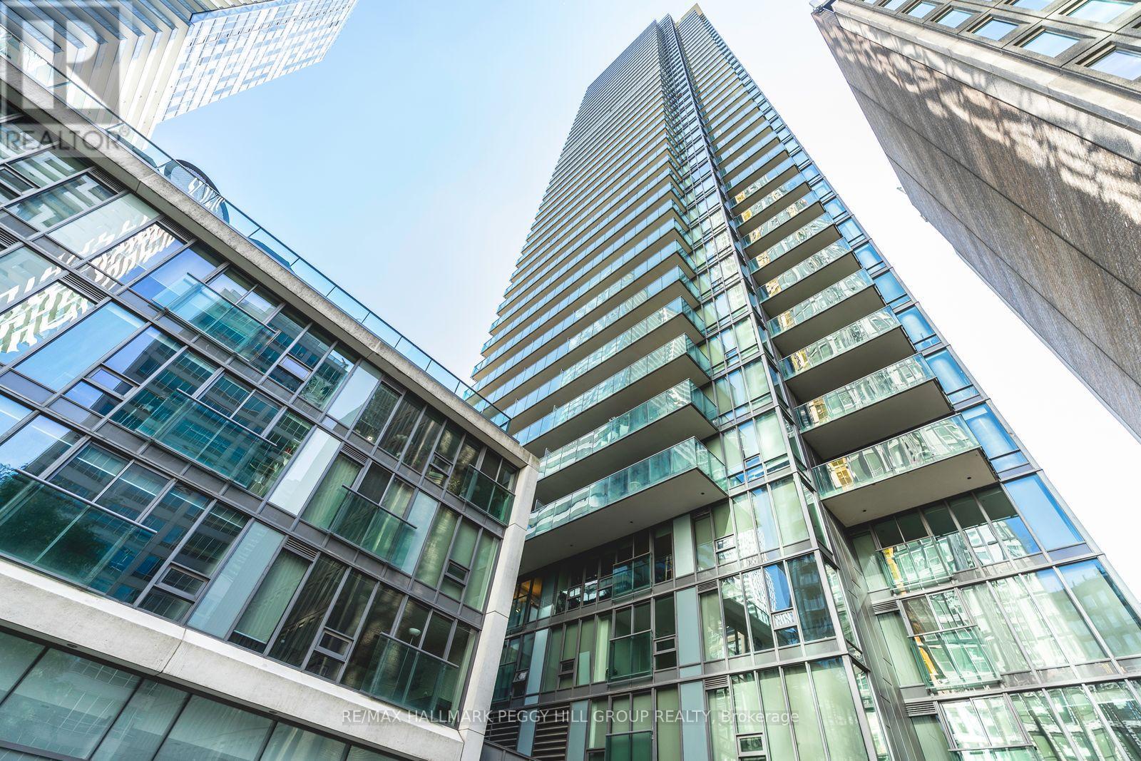 3302 33 Lombard St, Toronto, ON M5C 3H8