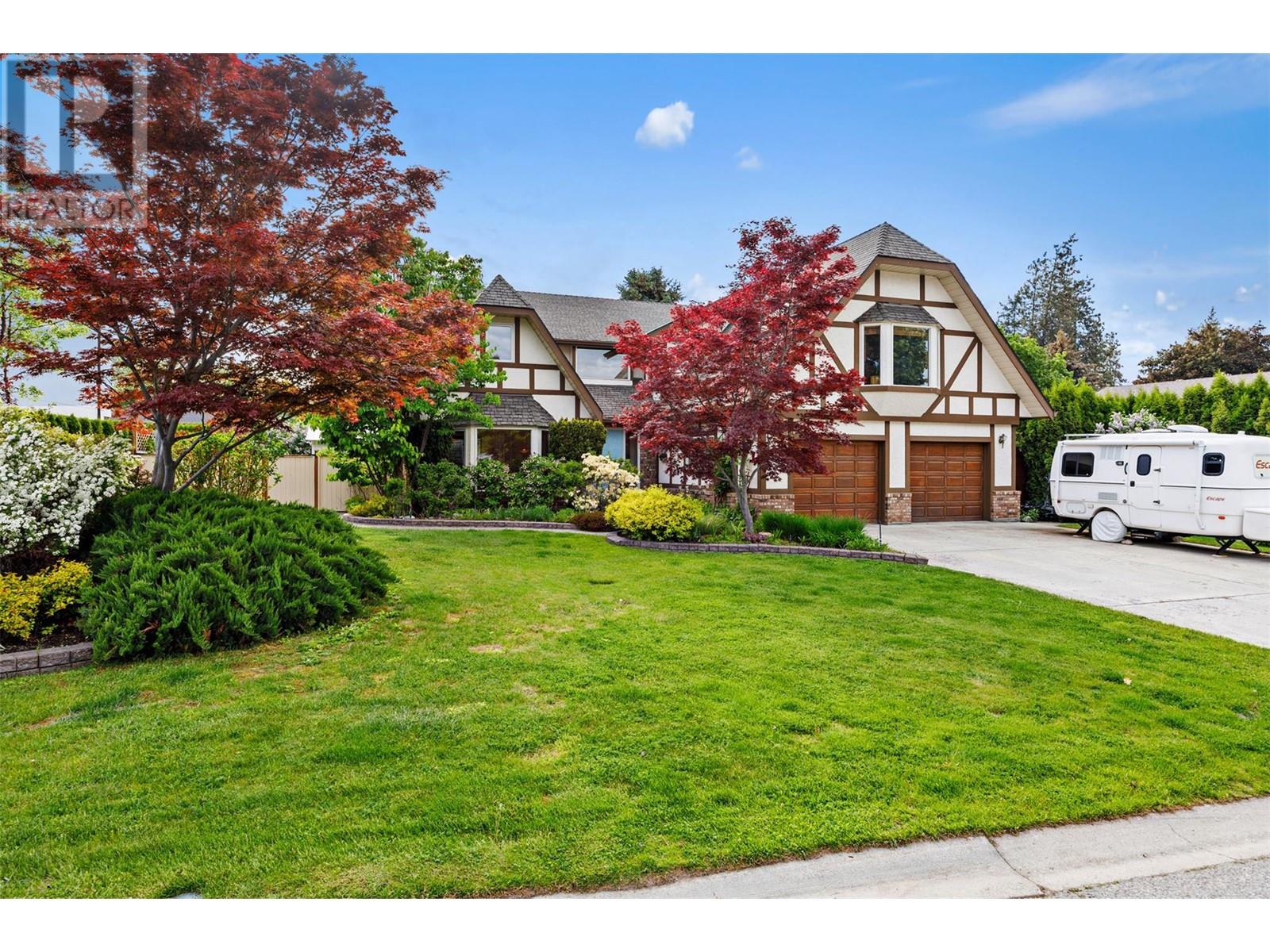 4350 Kensington Dr, Kelowna, BC V1W 2L8