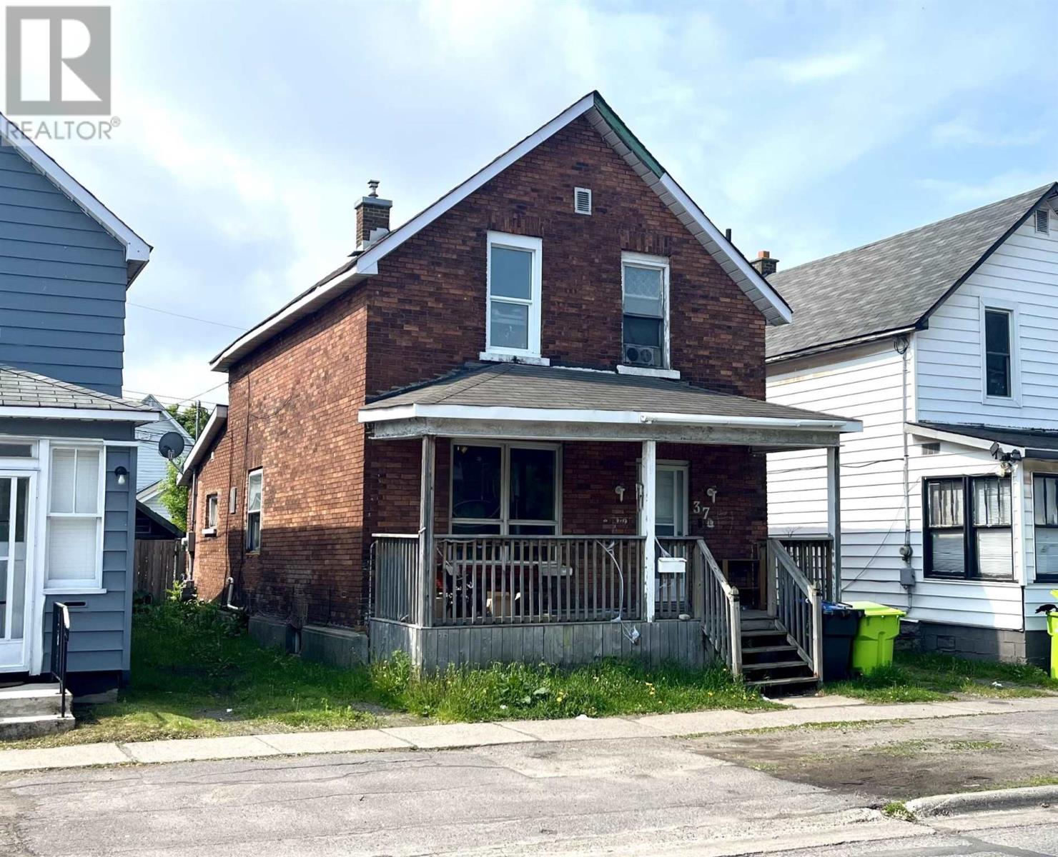 37 Cathcart St, Sault Ste. Marie, ON P6A 1C9