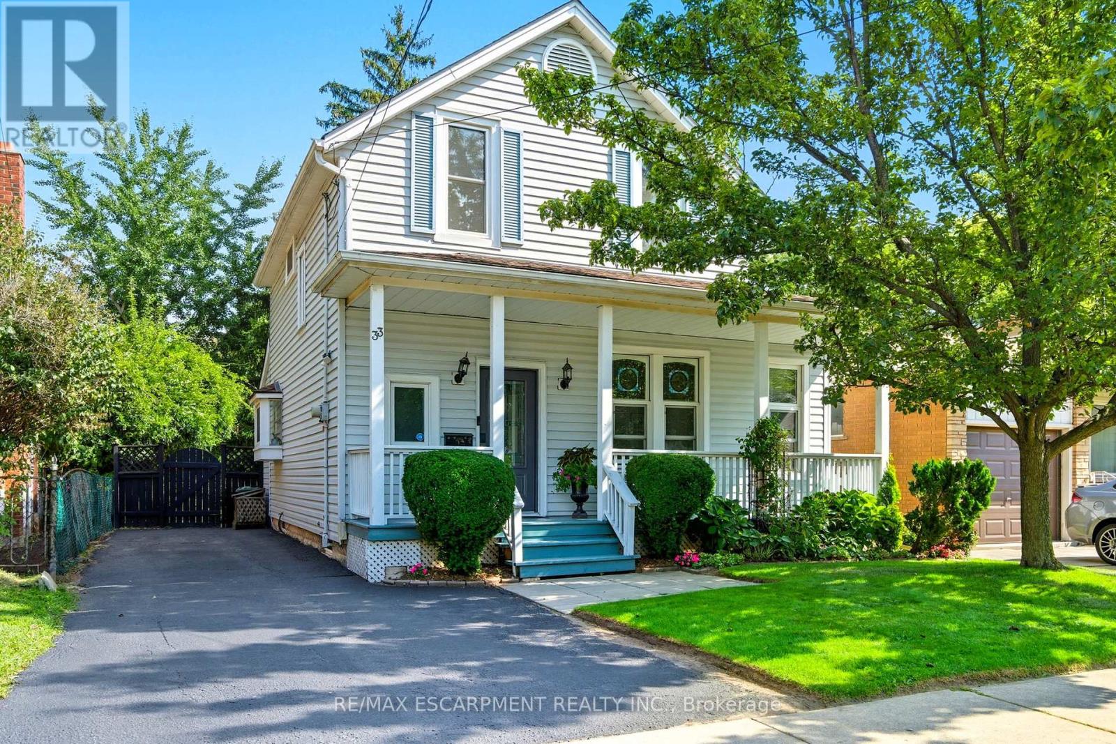 33 Broadway Ave, Hamilton, ON L8S 2V6