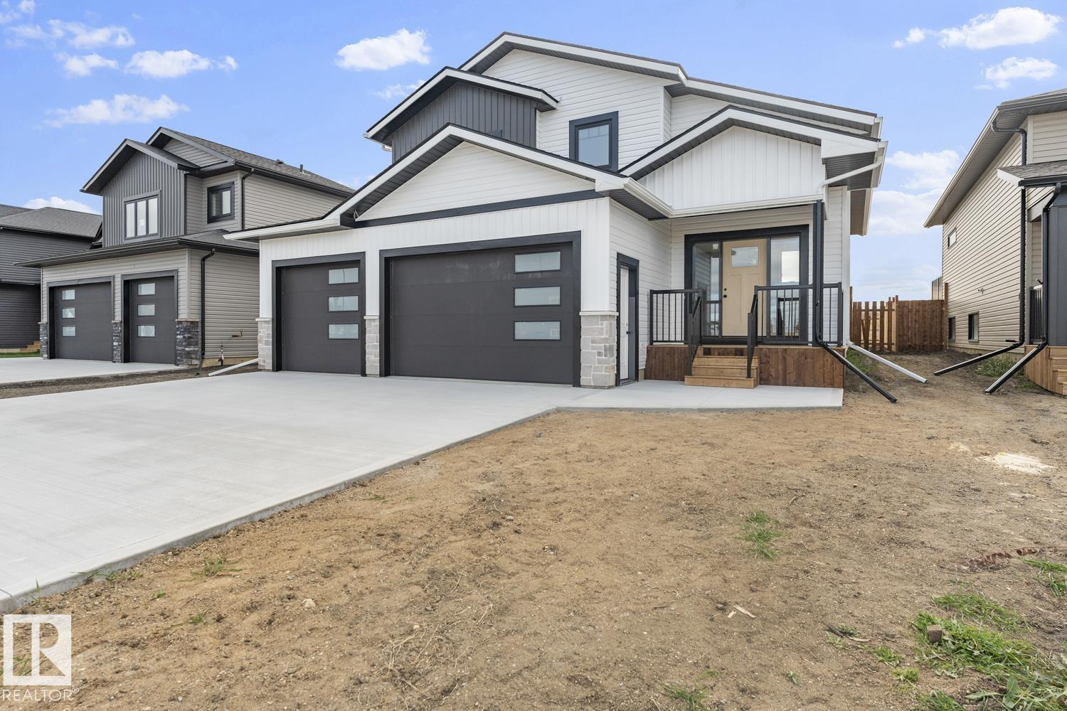 807 Schooner Dr, Cold Lake, AB T9M 0L7