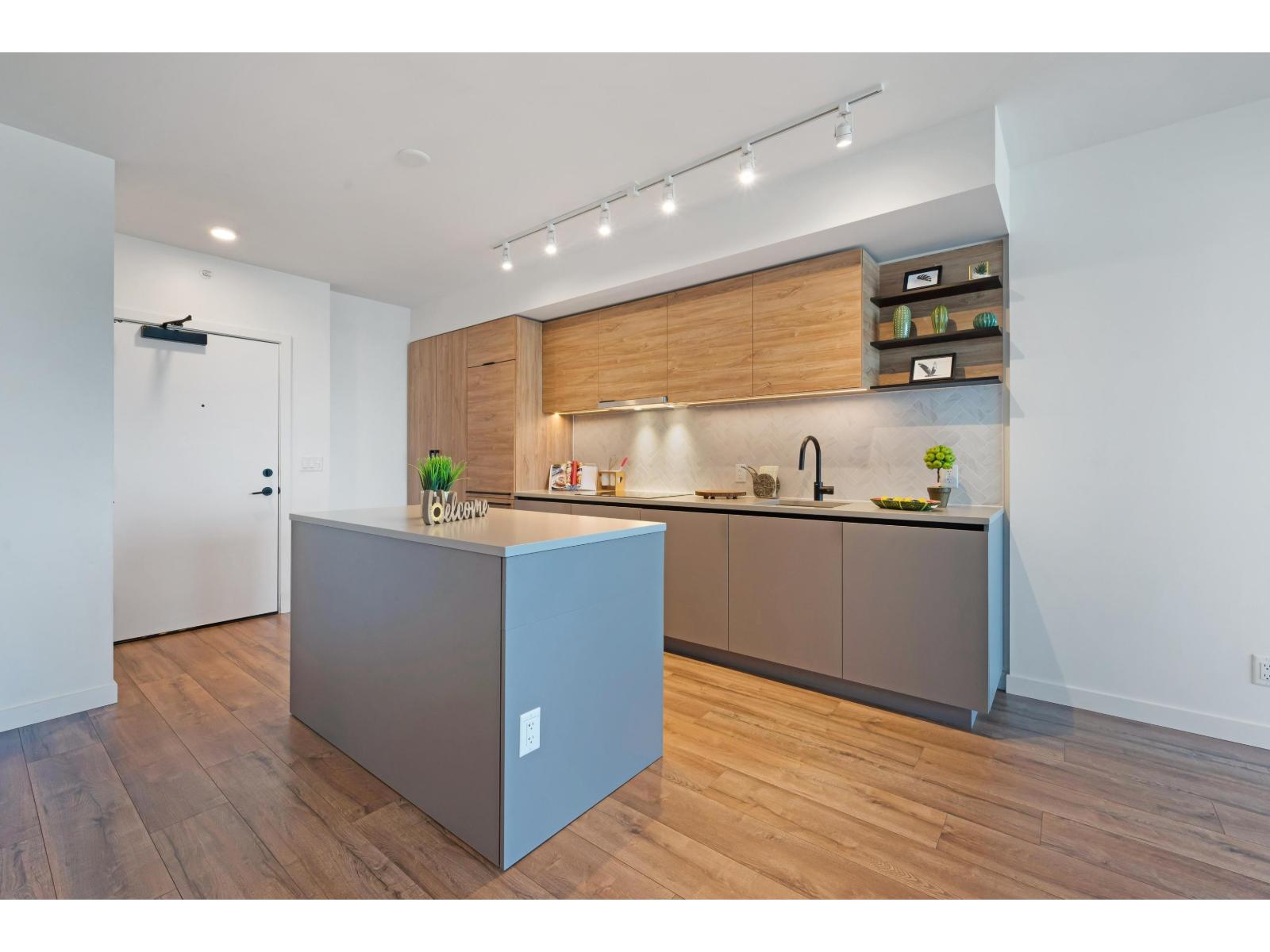 13428 105 Avenue Unit 1307, Surrey, BC V3T 0S6