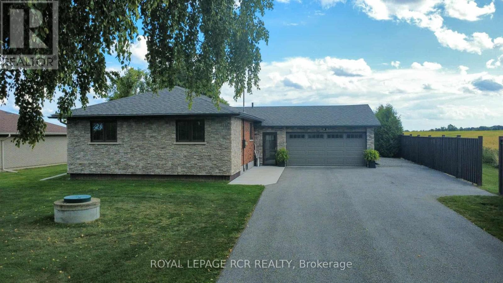 2075 Gilford Rd, Innisfil, ON L0L 1R0