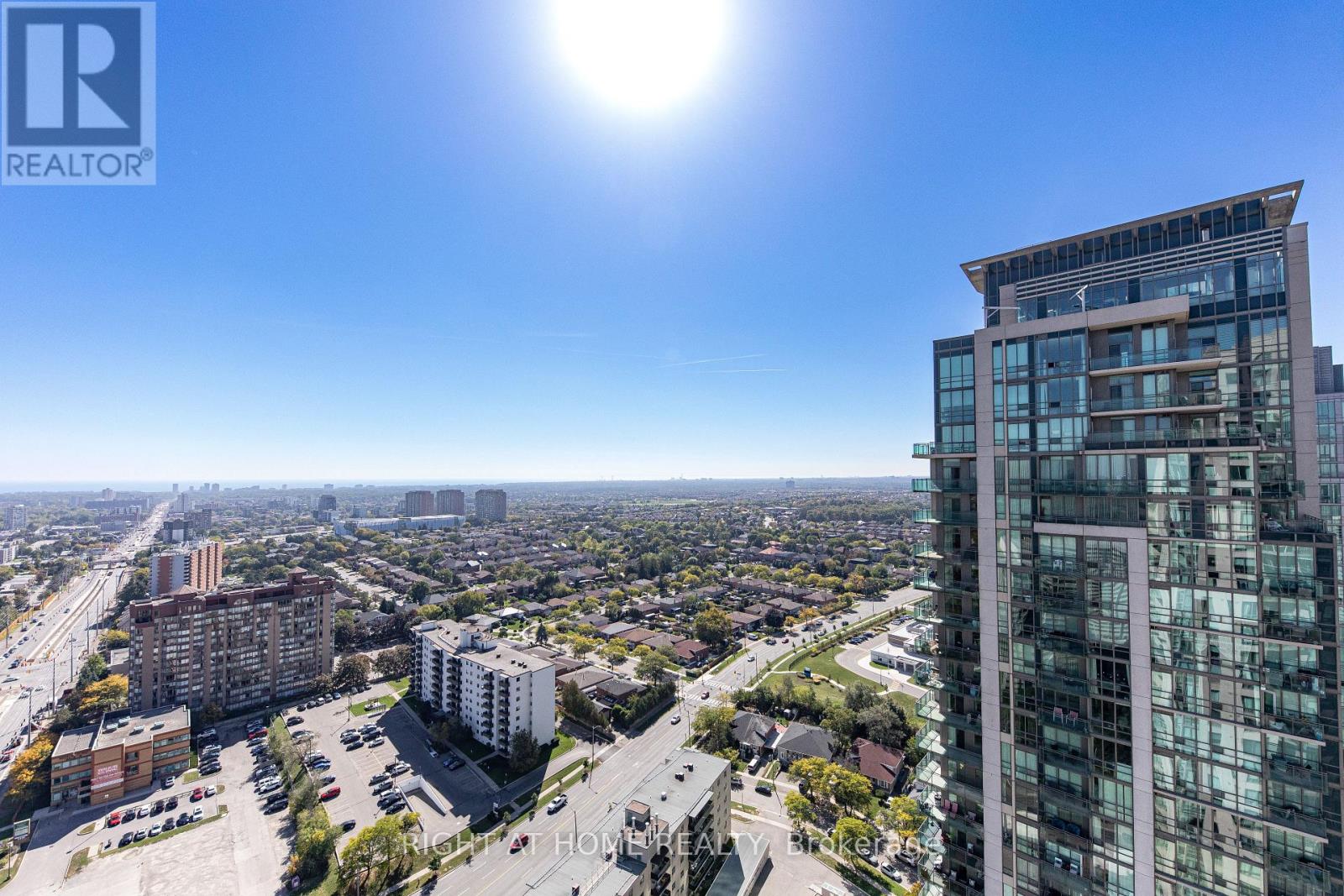 3503 3504 Hurontario St, Mississauga, ON L5B 0B9
