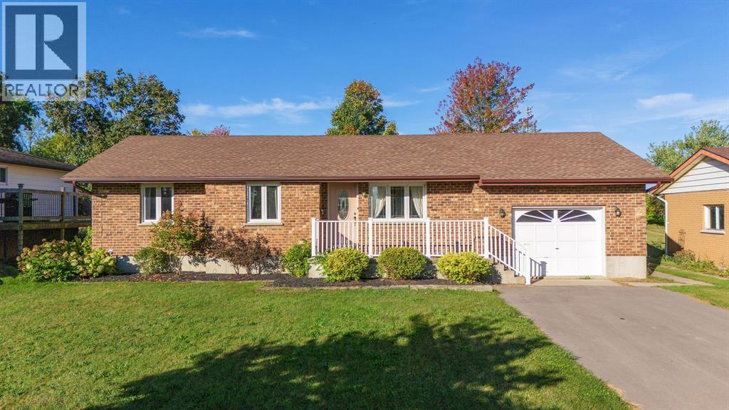 3317 River St, Brooke-Alvinston, ON N0N 1A0