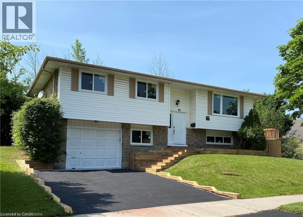90 Culpepper Dr, Waterloo, ON N2L 5S1