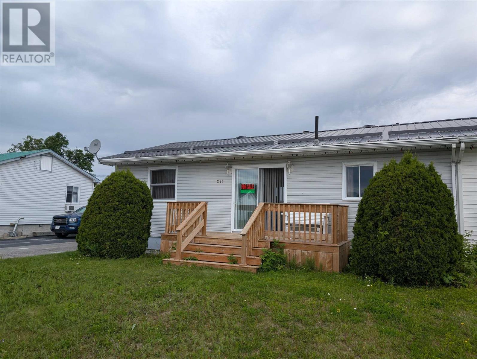 220 Des Sapins Ave, Dubreuilville, ON P0S 1B0