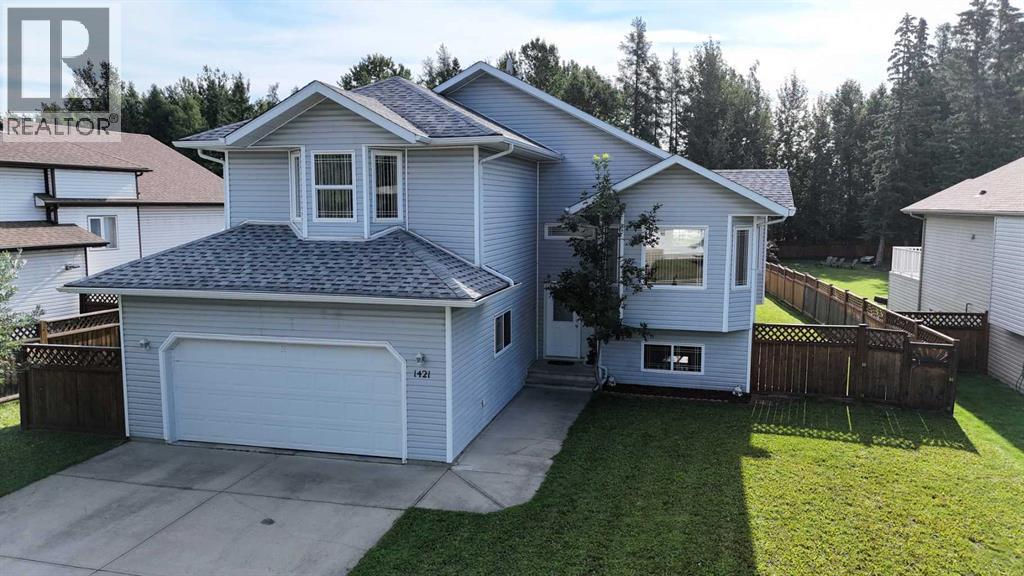 1421 Edson Dr, Edson, AB T7E 1A6