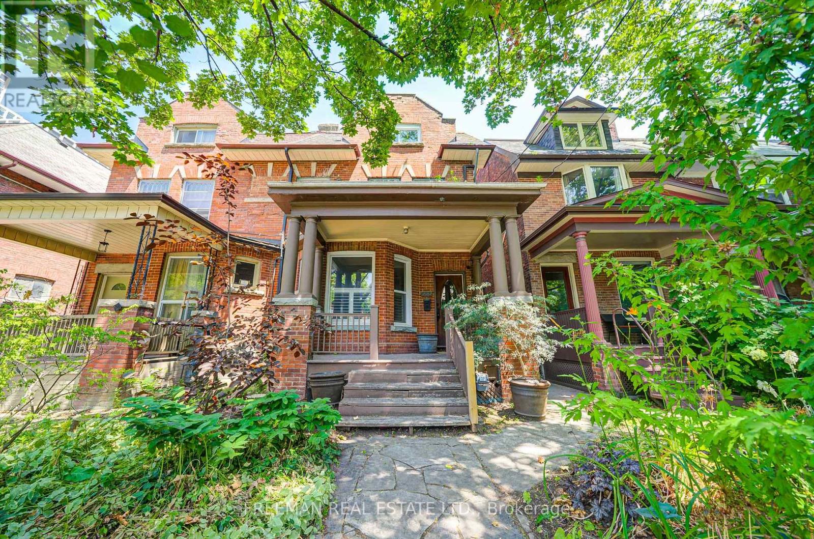 555 Markham St, Toronto, ON M6G 2L6