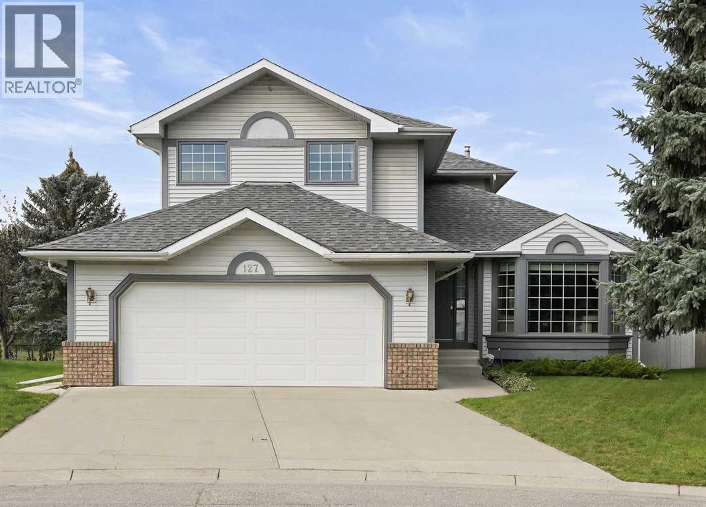 127 Douglasbank Ct SE, Calgary, AB T2Z 2C3