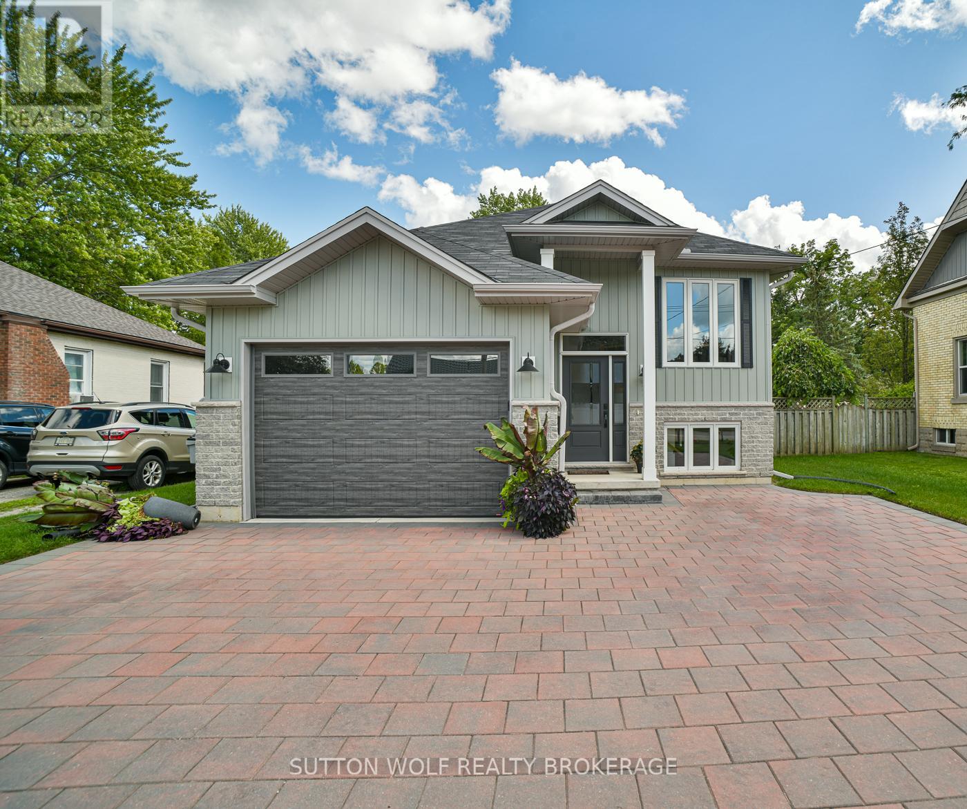 52 Metcalfe St E, Strathroy-caradoc Se, ON N7G 1P1