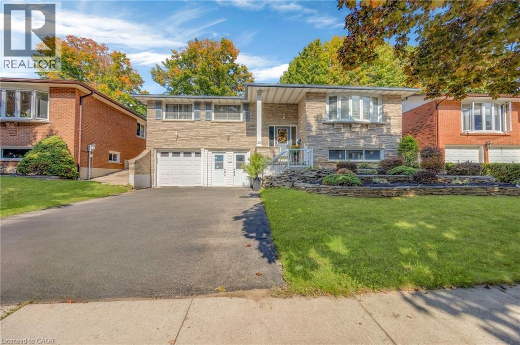 34 Georgian Cres, Kitchener, ON N2B 3N9
