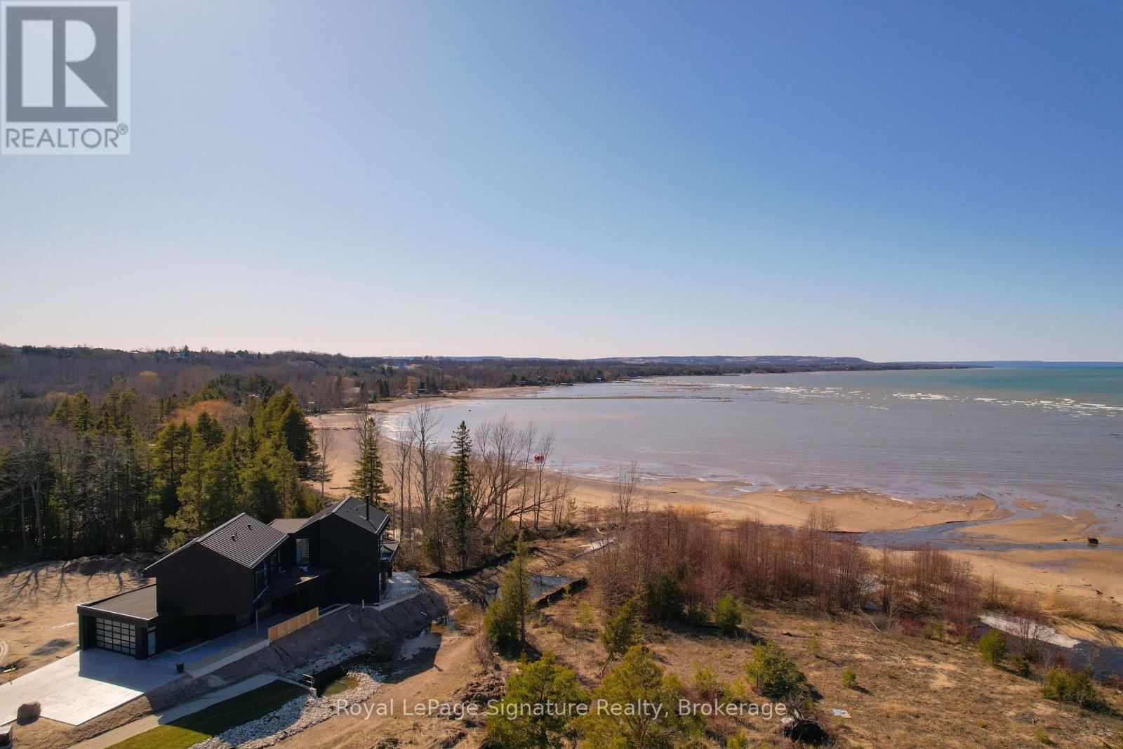 120 Sebastian St, The Blue Mountains, ON N0H 1J0