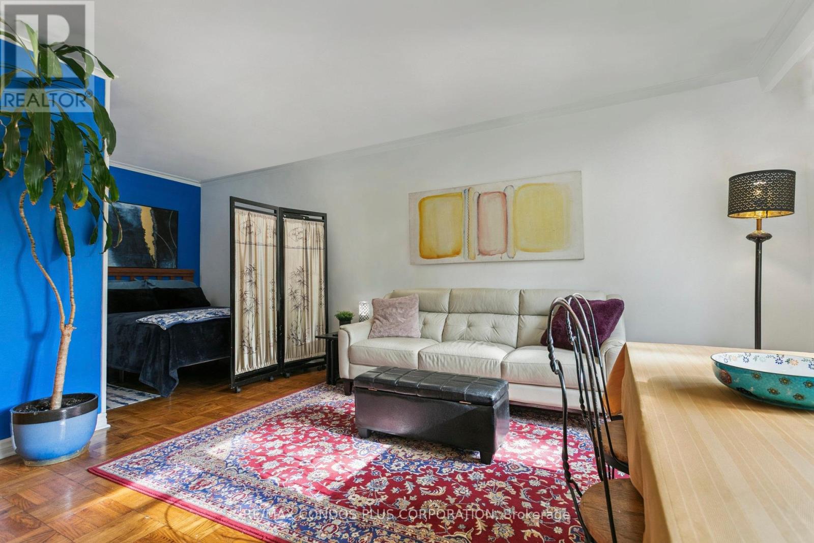 101 185 Stephen Dr, Toronto, ON M8Y 3N5