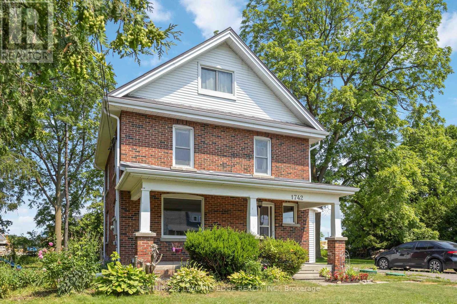 1742 Lane St, Pickering, ON L1Y 1B6