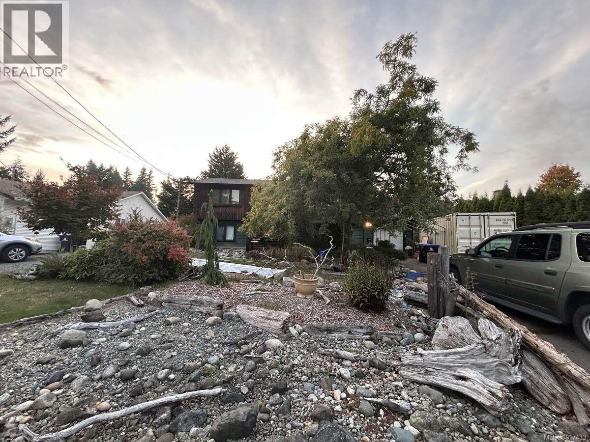 347 Pritchard Rd, Comox, BC V9M 2Y8