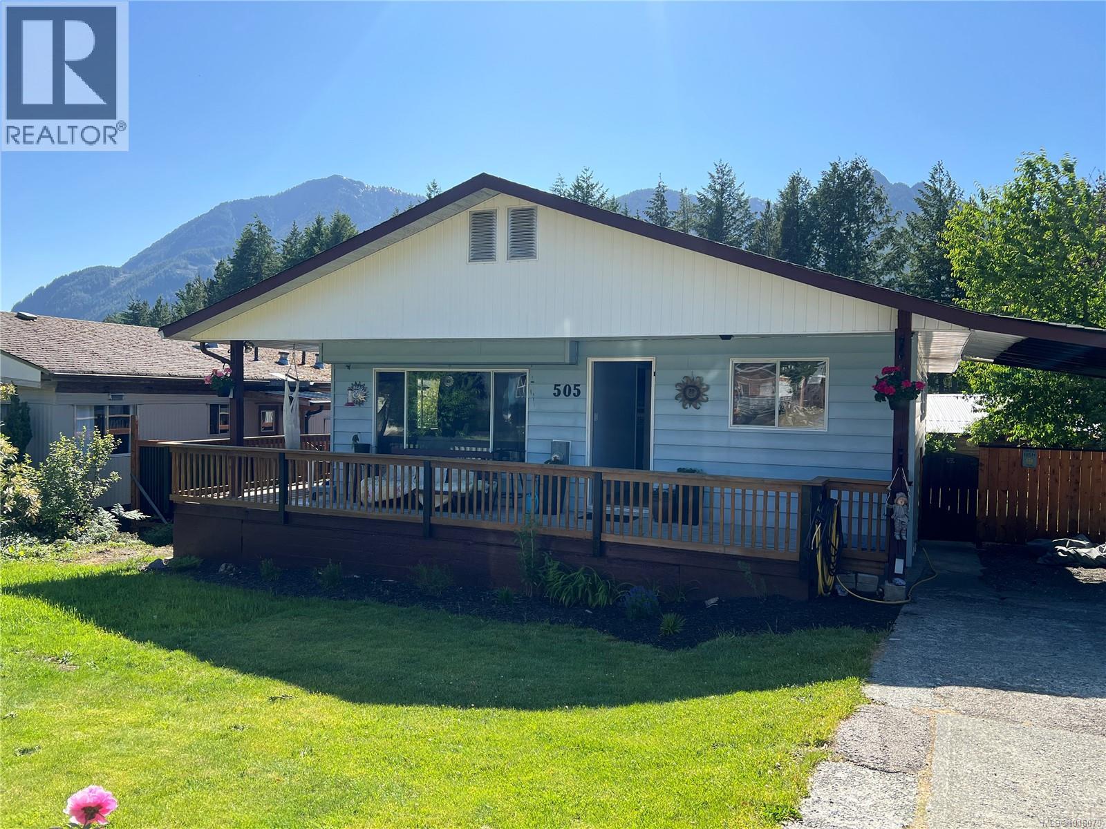 505 Conuma Dr, Gold River, BC V0P 1G0