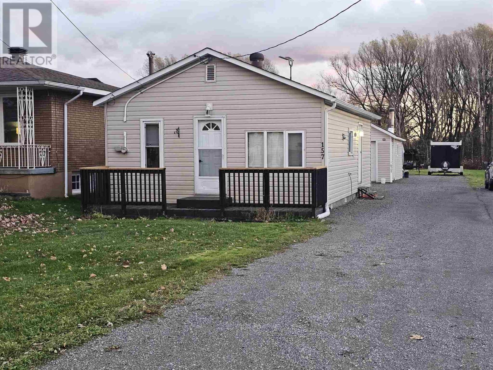 157 Churchill Ave, Sault Ste. Marie, ON P6C 2P9