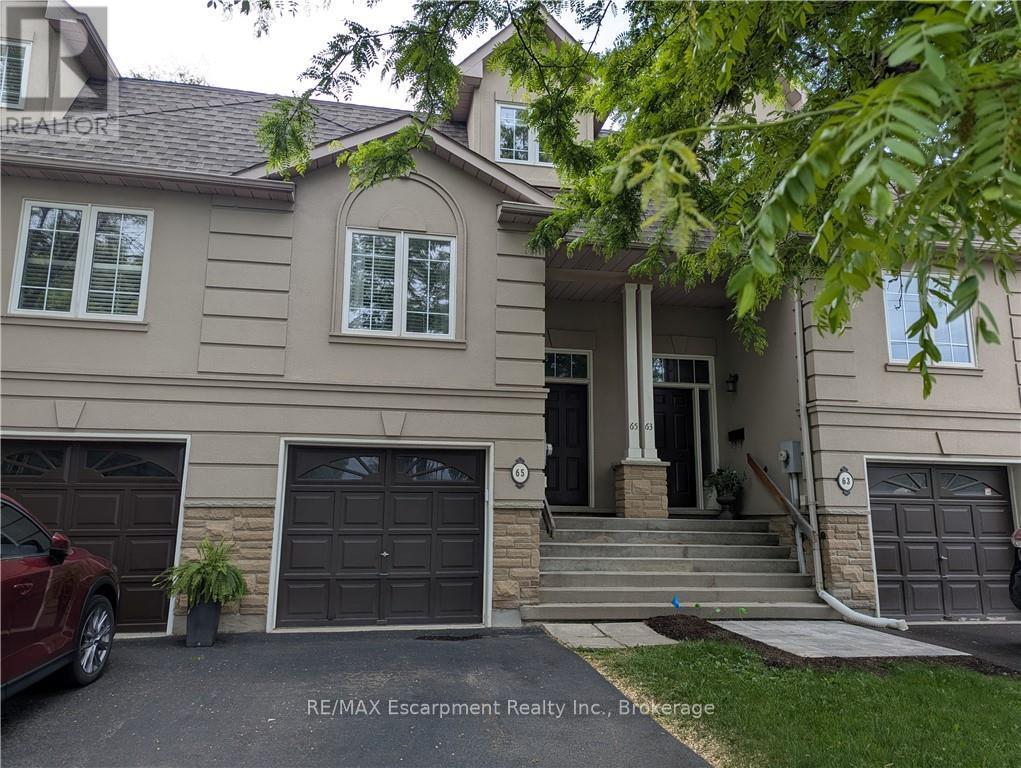 65 Fairwood Pl, Burlington, ON L7T 1E4