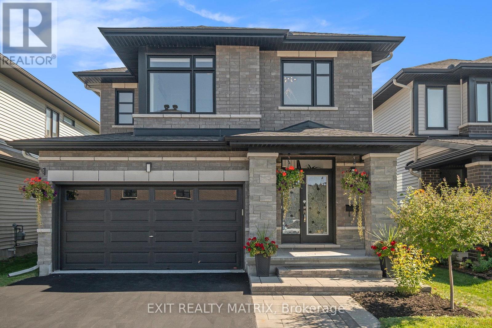 132 Lynn Valley Ter, Ottawa, ON K4B 1H9