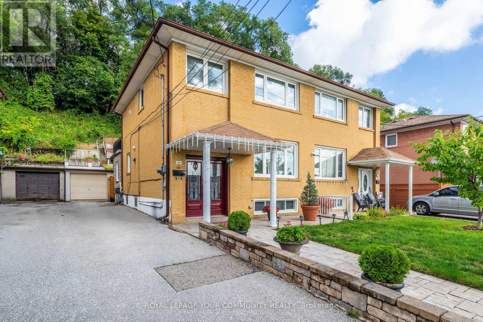 119 Dalrymple Dr, Toronto, ON M6N 4S2