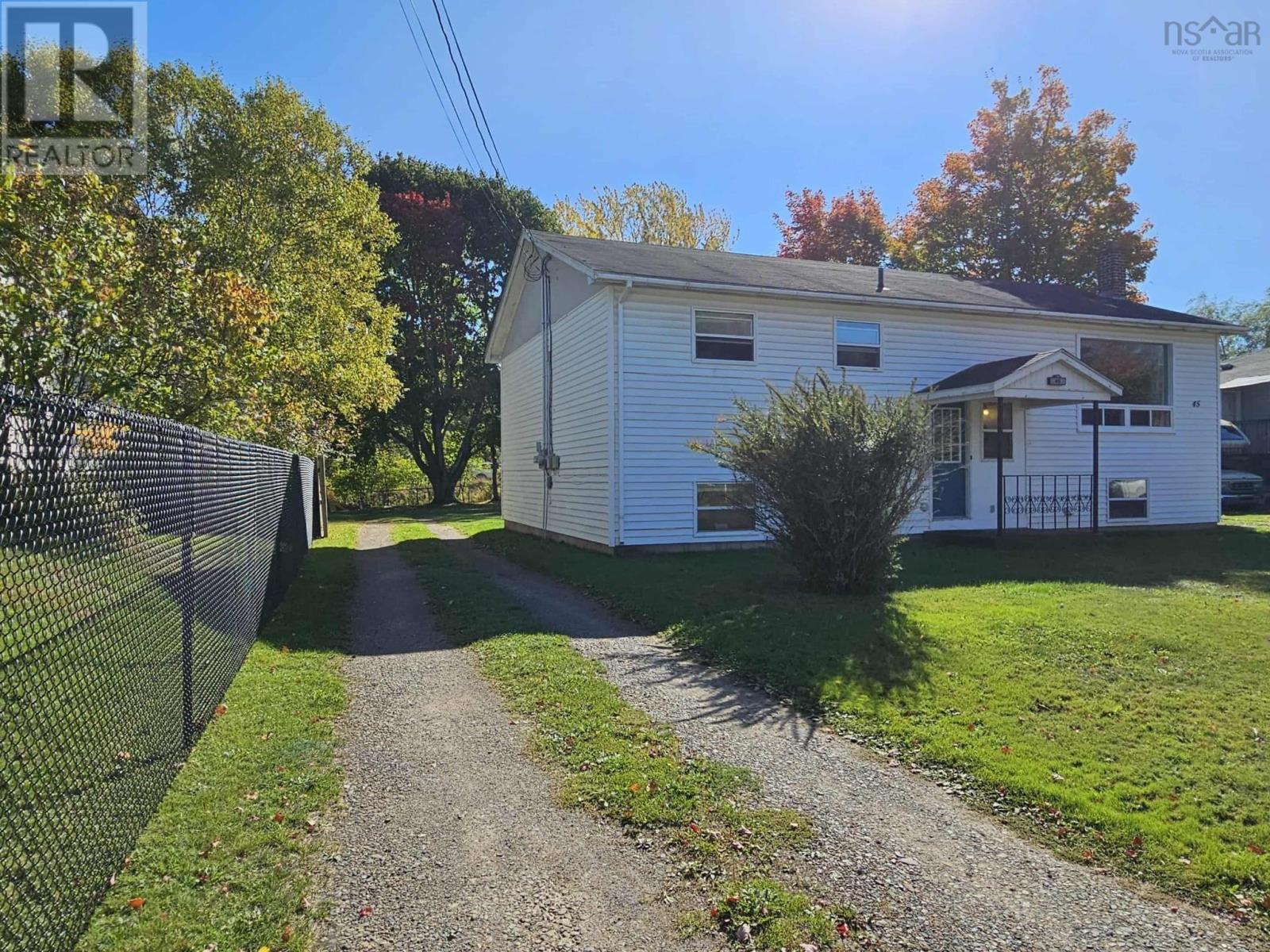 45 Salter Ave, Truro, NS B2N 1A6