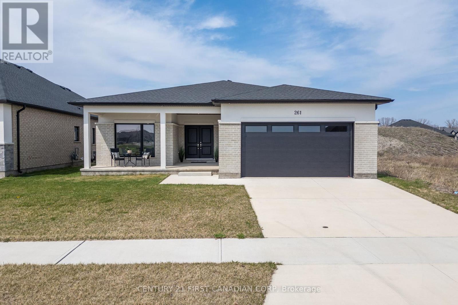 261 Stathis Blvd, Sarnia, ON N5S 0A8