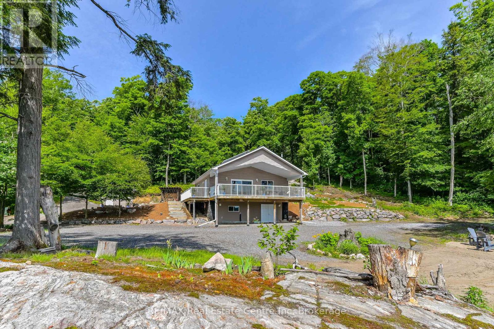 22 S Crane Lake Rd, The Archipelago, ON P2A 2W8