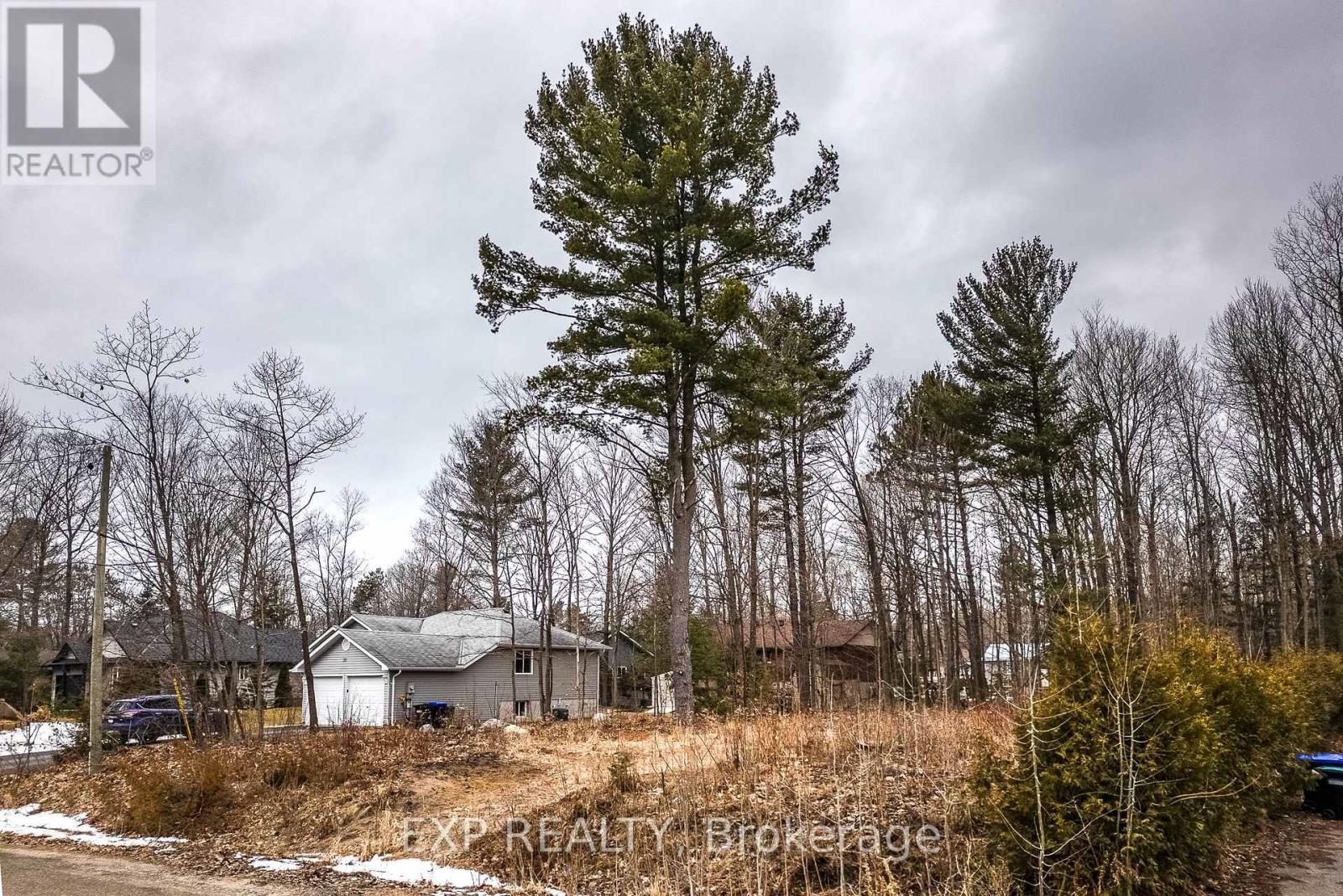 98 Rue Vanier, Tiny, ON L9M 1R3