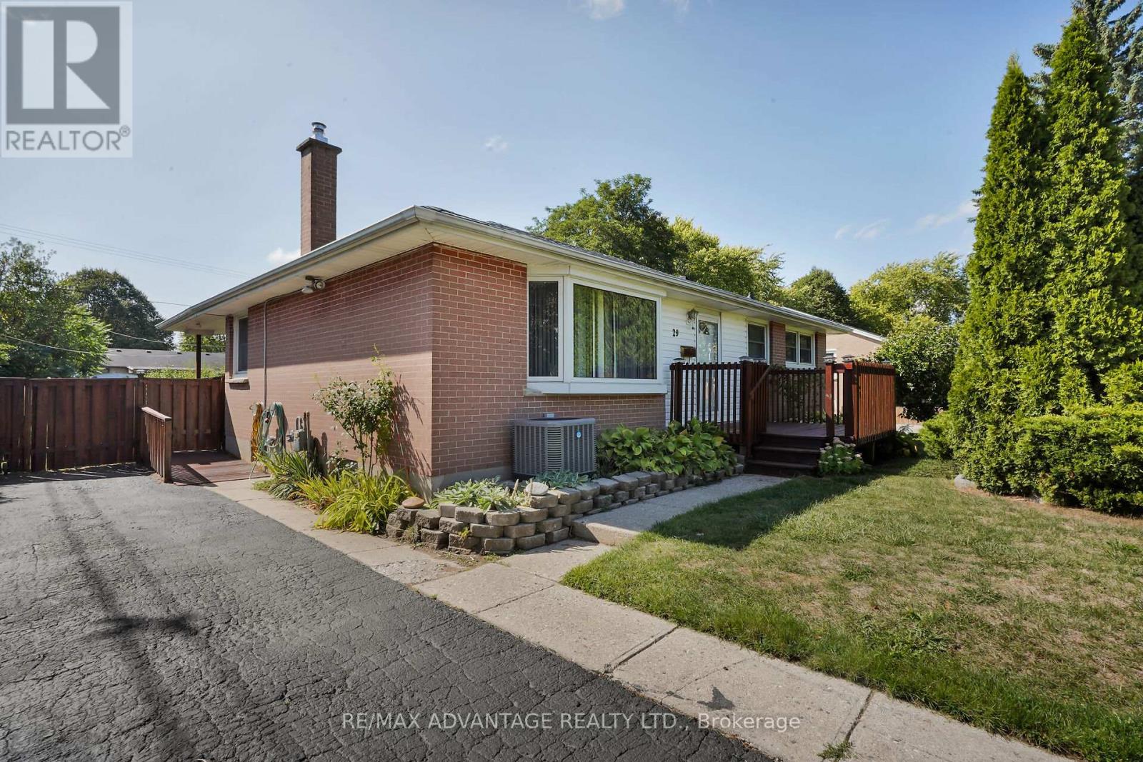 29 Langton Rd, London, ON N5V 2L9