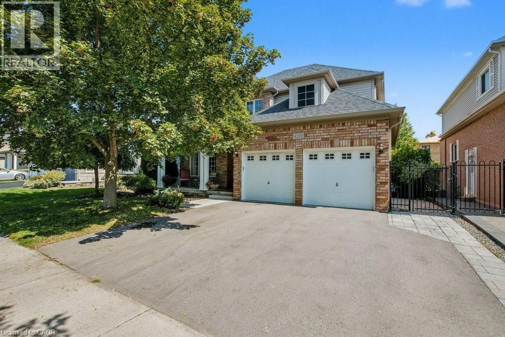 4292 Sarazen Dr, Burlington, ON L7M 4Y9