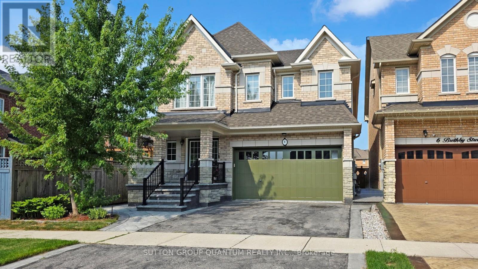 4 Brethby St, Caledon, ON L7C 3W2