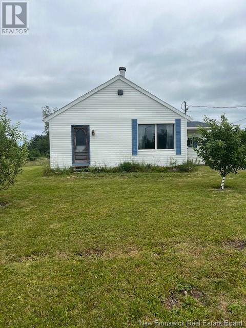 60 Bellevue Hts, Shediac, NB E4P 1H2