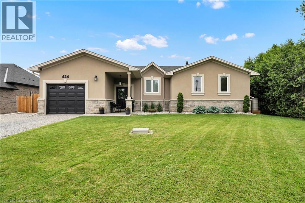 424 Second Rd E, Hamilton, ON L8J 2X9