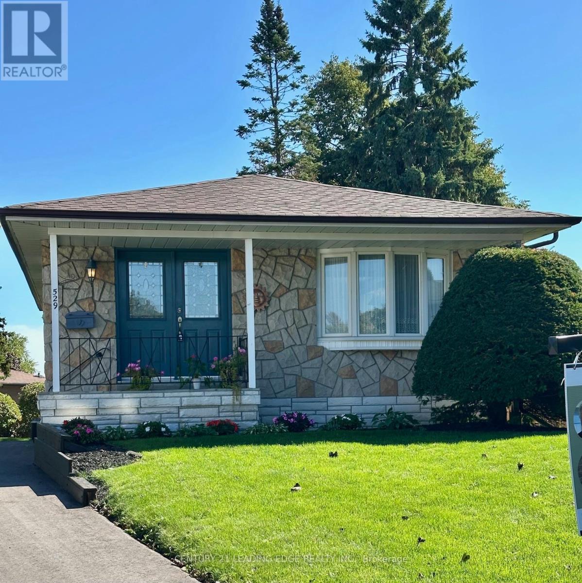 529 Carman Ct, Oshawa, ON L1H 6K5