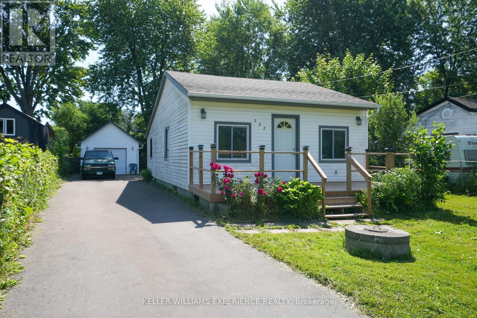 767 Sedore Ave, Georgina, ON L0E 1S0