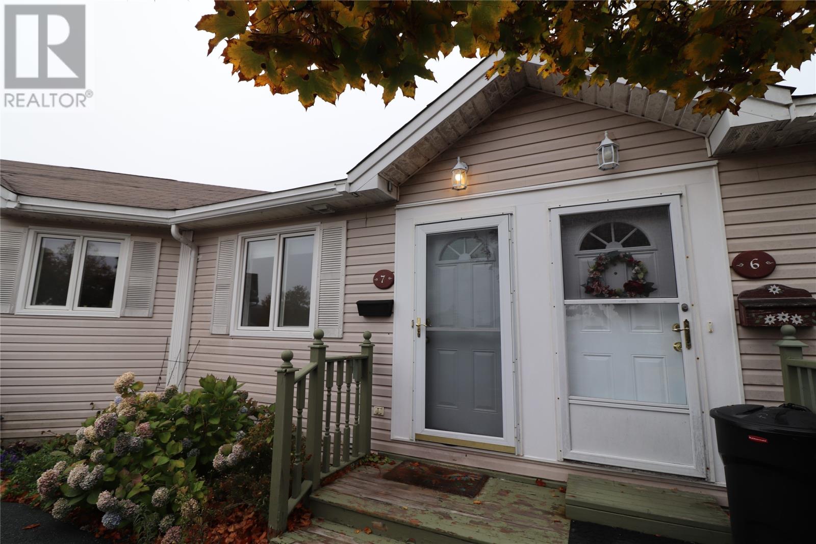 7 Madeira Ct, St. John's, NL A1E 5K8
