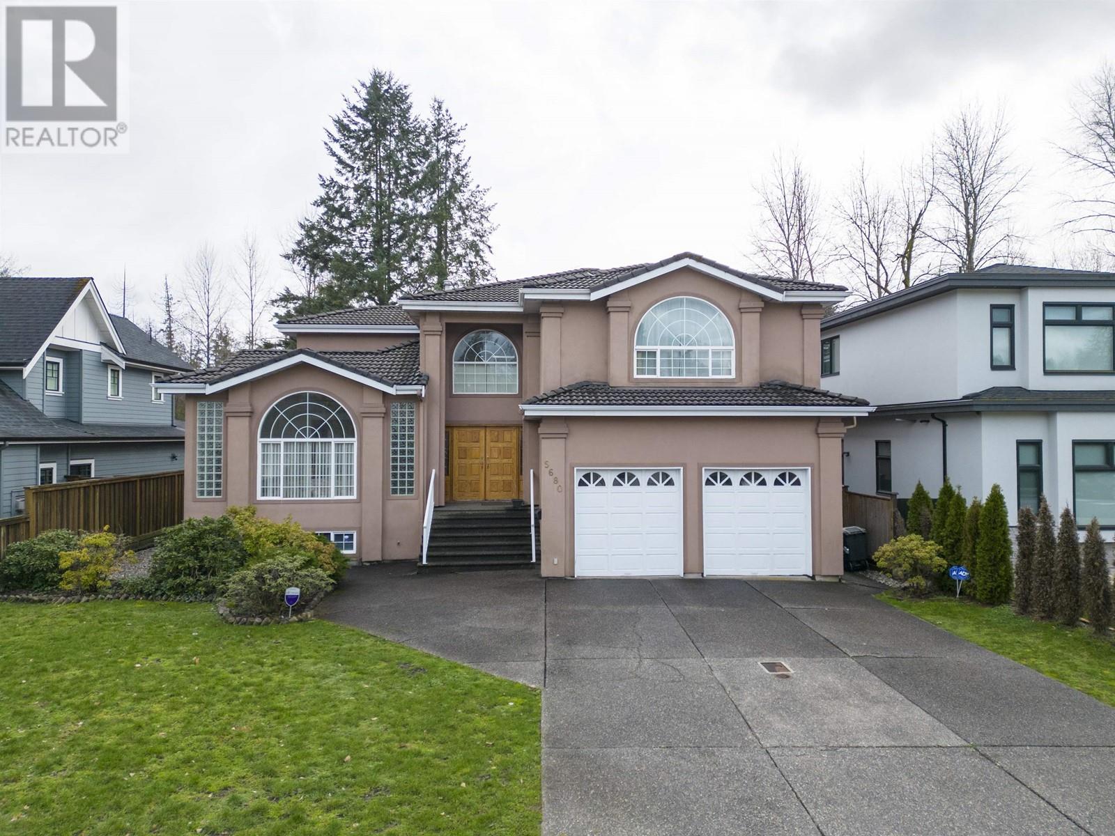 5680 Cedarwood St, Burnaby, BC V5G 2K6