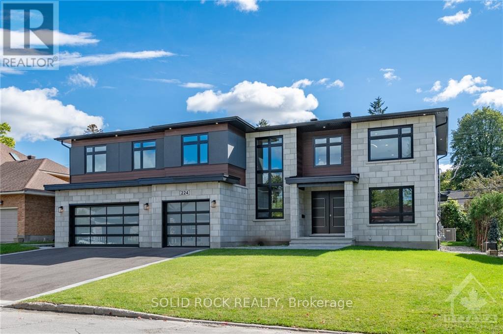 224 Roger Rd, Ottawa, ON K1H 5C6