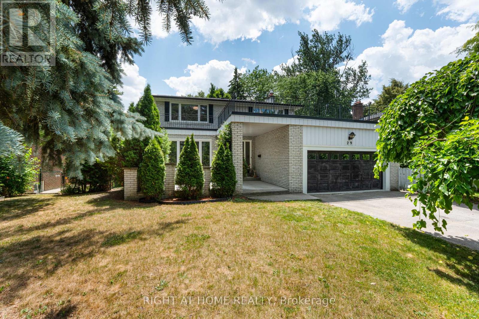 29 Vanwood Rd, Markham Thornhill, ON L3T 2N1